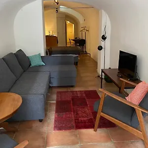 Werfkelder Aan De Oudegracht Apartment